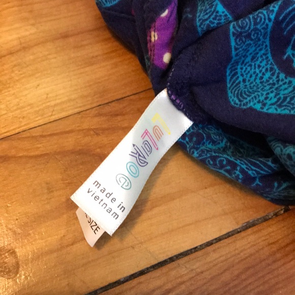 One Size LuLaRoe Monkeys w/bow ties leggings - Picture 4 of 4